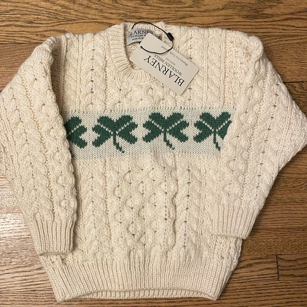 NEW WITH TAGS Irish cable knit sweater - kids size small fits 4/5